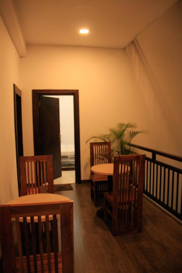 Ella Odyssey Inn Ngoại thất bức ảnh