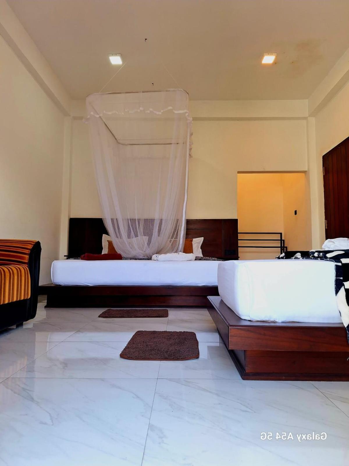 Ella Odyssey Inn Ngoại thất bức ảnh